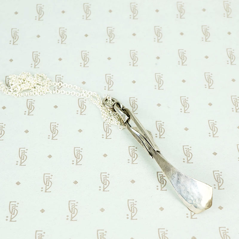 hammered silver mod mod moveable studio hand made necklace
