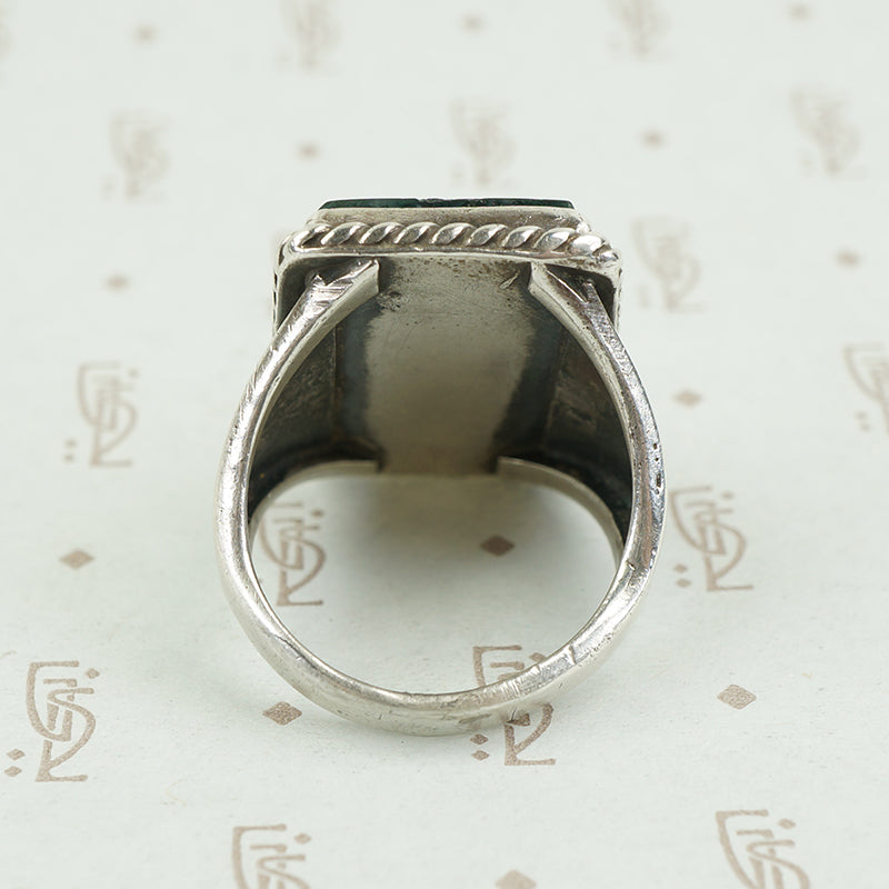 back view of agate and silver ring