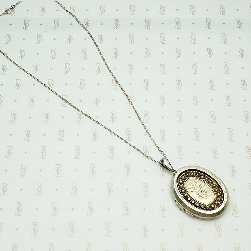 Fashionable Victorian Engraved Silver Locket