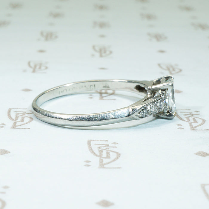 Shimmering Square Cut Beauty Diamond Engagement Ring
