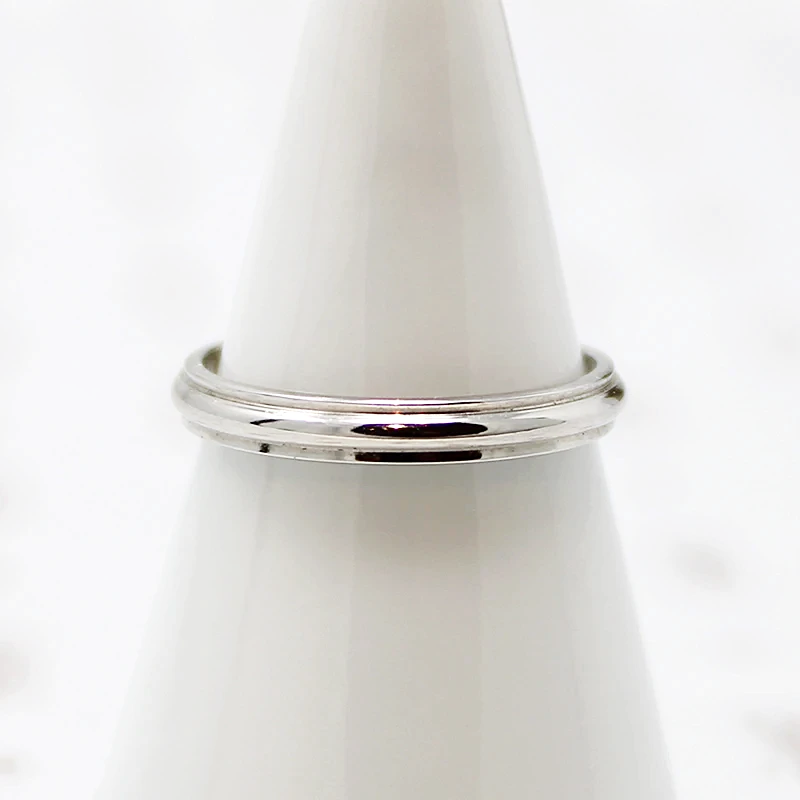 Modern Recycled White Gold Wedding Band 