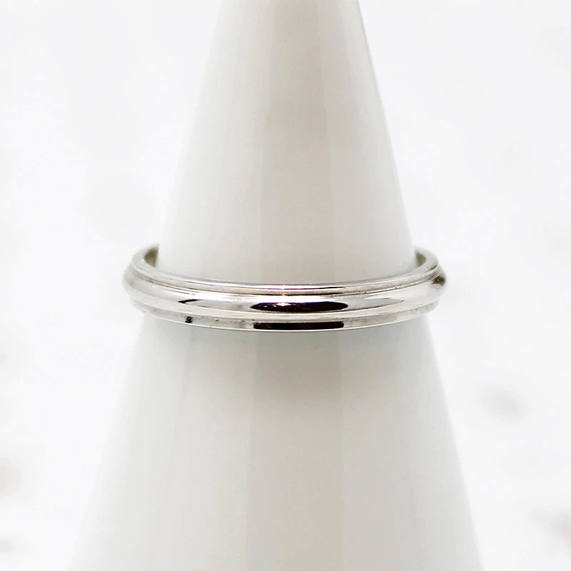 Modern Recycled White Gold Wedding Band 