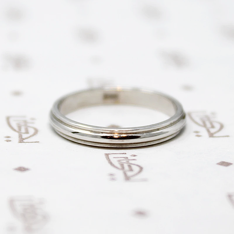 Modern Recycled White Gold Wedding Band 