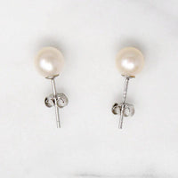 Pretty Freshwater Pearls in Sterling Silver Studs