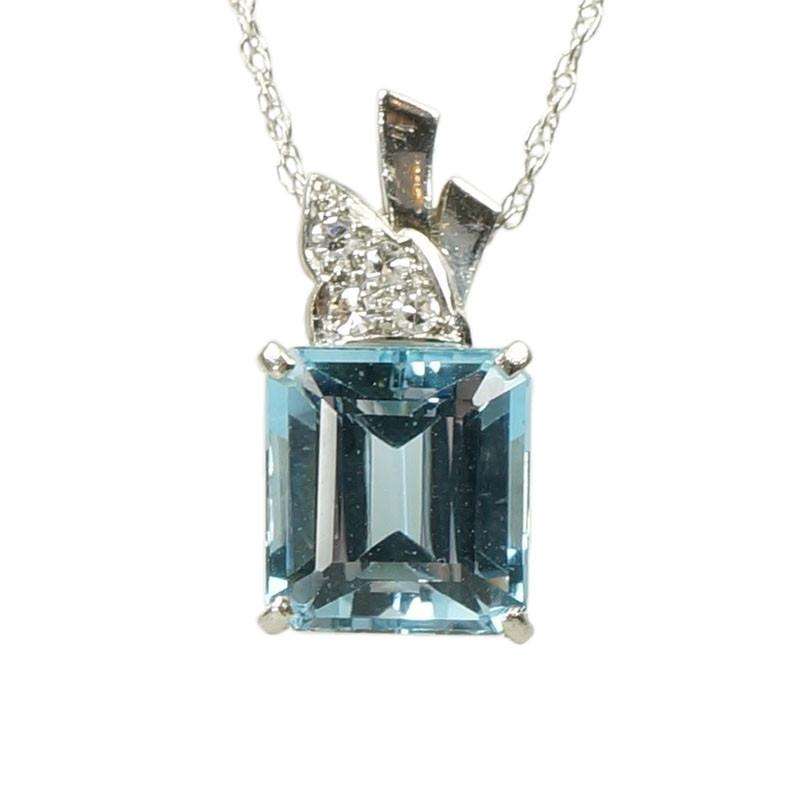 Platinum Retro Aquamarine and Diamond Necklace