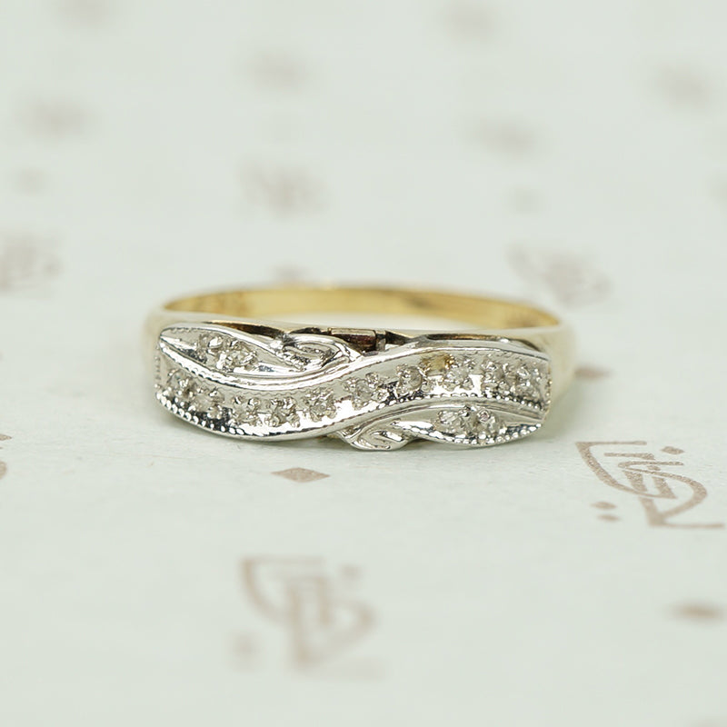 Classic Vintage Two Tone Gold Band With a Twist