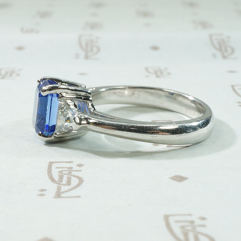 Vintage Tanzanite and Diamond Ring