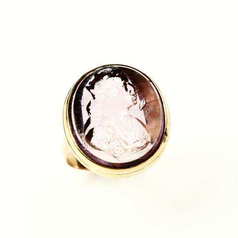 Late Georgian Gold Tassie Intaglio Ring