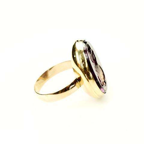 Late Georgian Gold Tassie Intaglio Ring