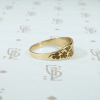 Adorable Gold Signet Ring with Clovers