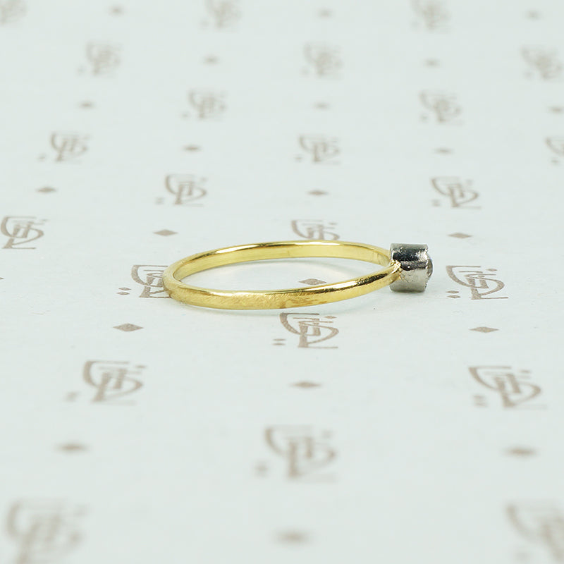 18k and platinum omc tiny diamond ring side