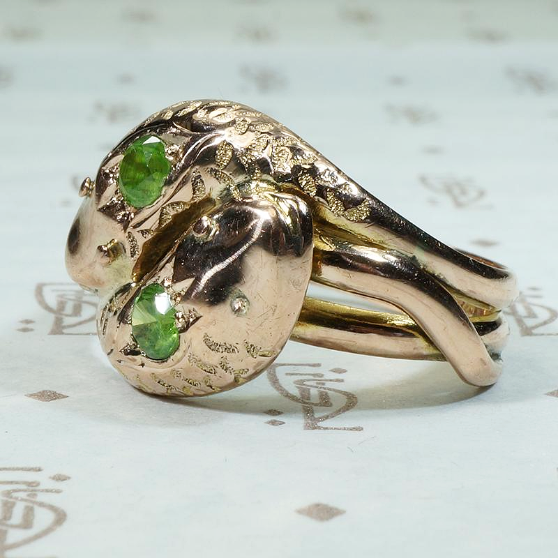 Green Garnet Set Double Snake Ring in Rose Gold