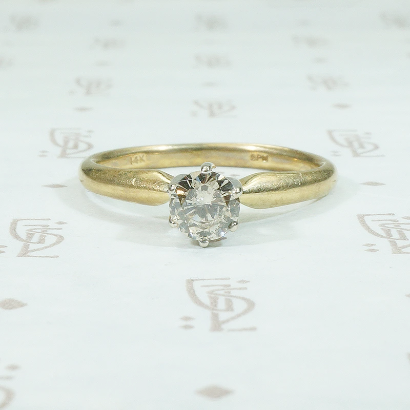 Classic Vintage Diamond Solitaire