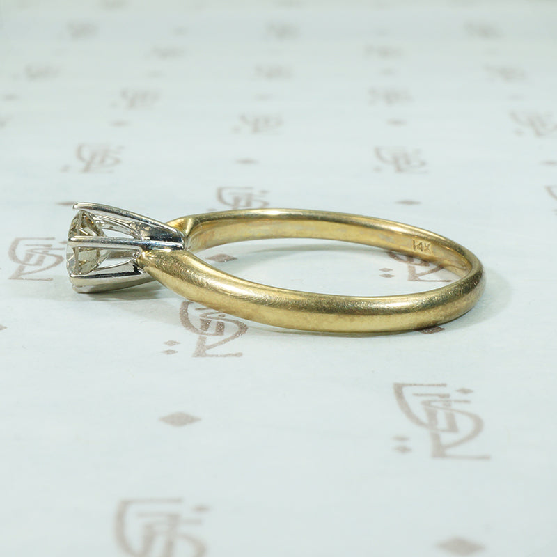 Classic Vintage Diamond Solitaire