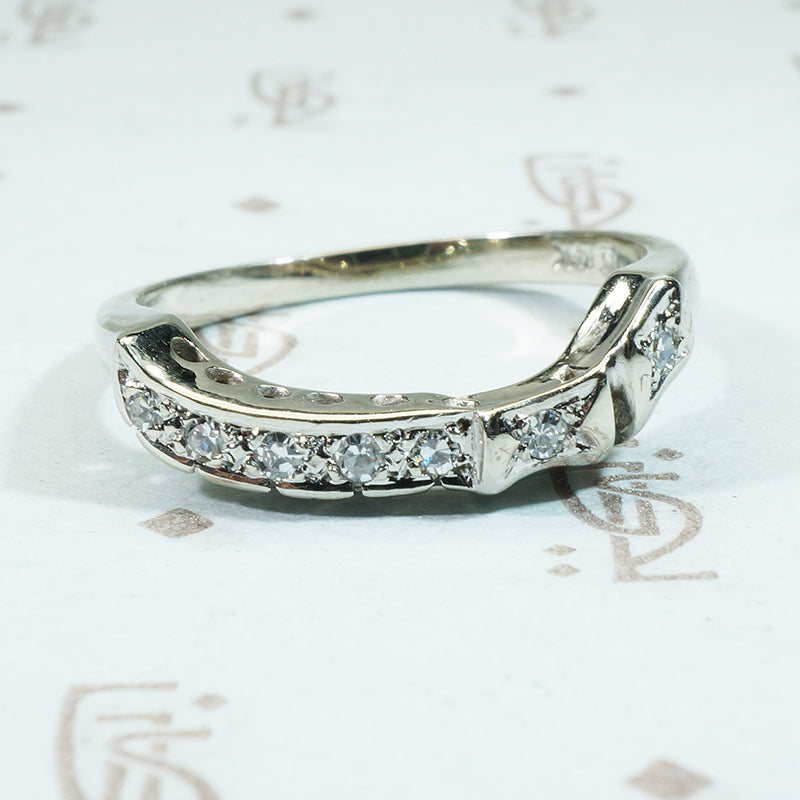 Asymmetrical Beauty Vintage White Gold Wedding Set