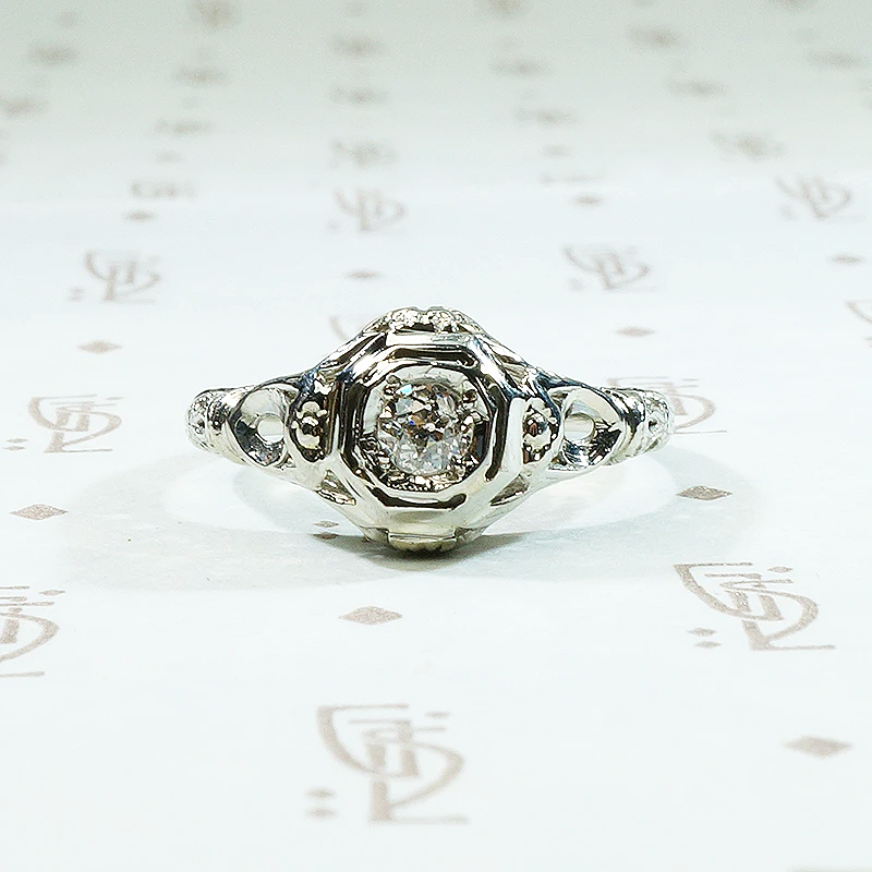 Dreamy Detailed OMC Diamond Solitaire Deco Ring