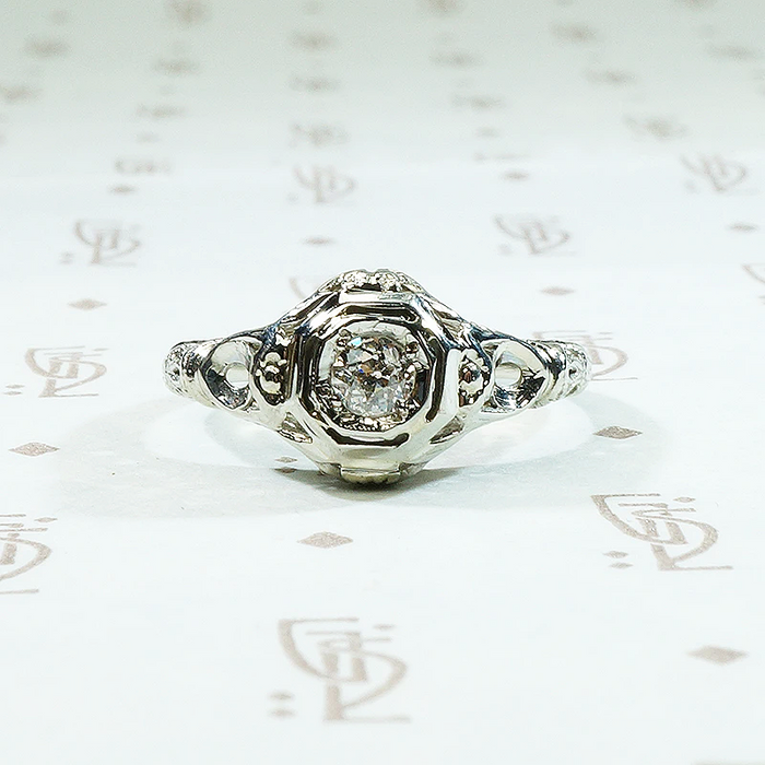 Dreamy Detailed OMC Diamond Solitaire Deco Ring