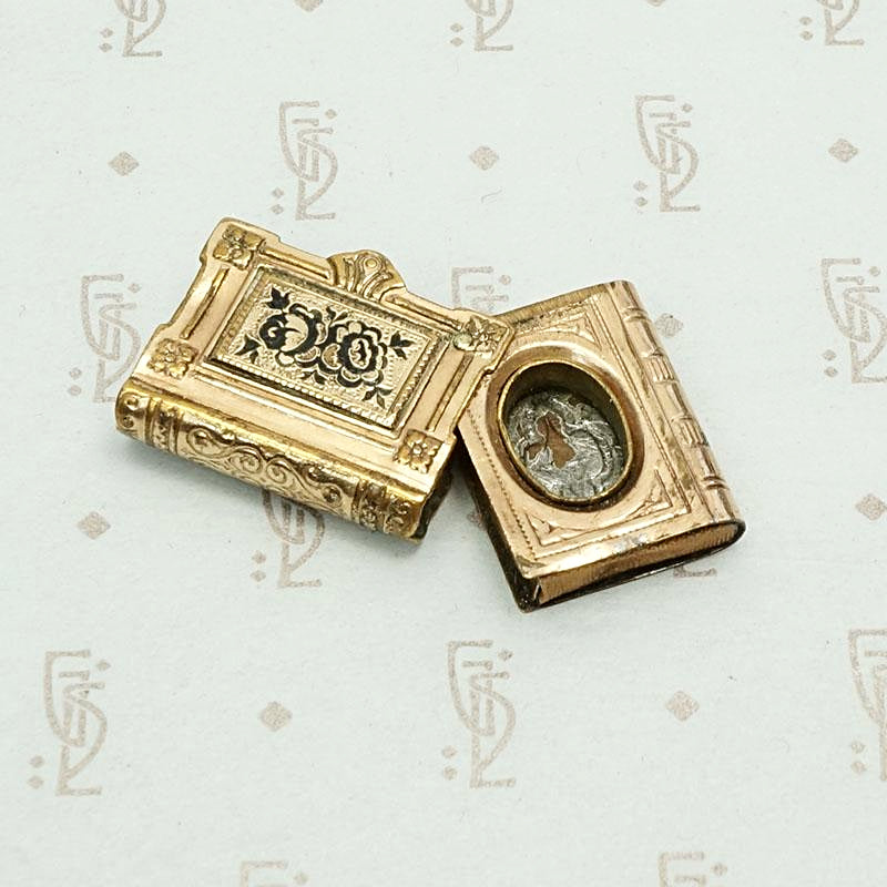 Civil War Era Book Locket, open