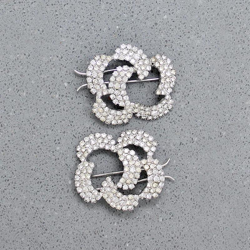 Set of Sparkling Stylized Flower Barrettes