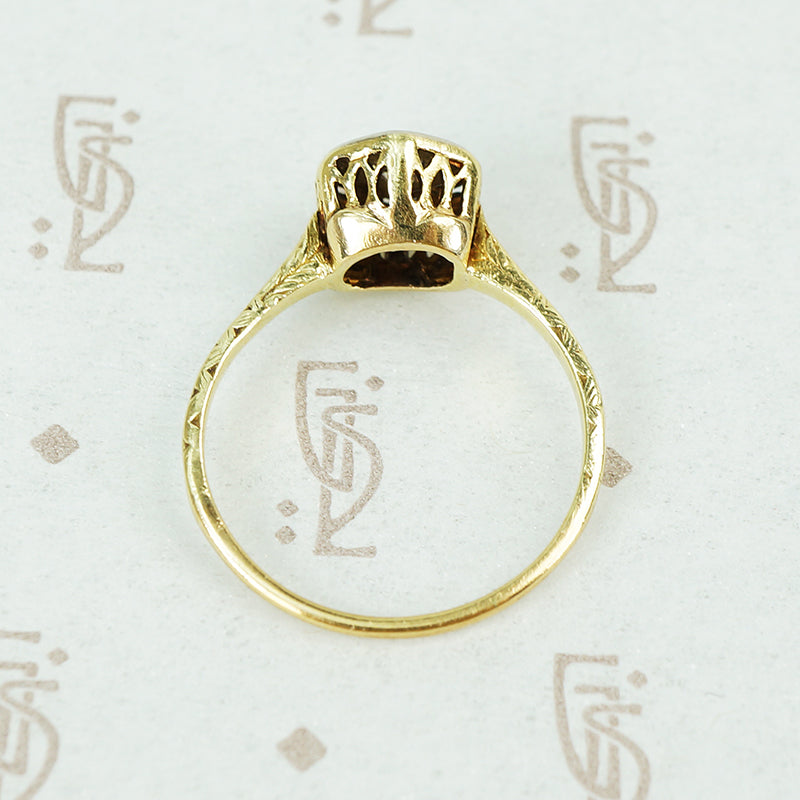 1920's yellow gold filigree diamond ring side view