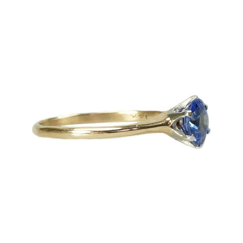 Beautifully Blue Classic Vintage Sapphire Solitaire - Gem Set Love